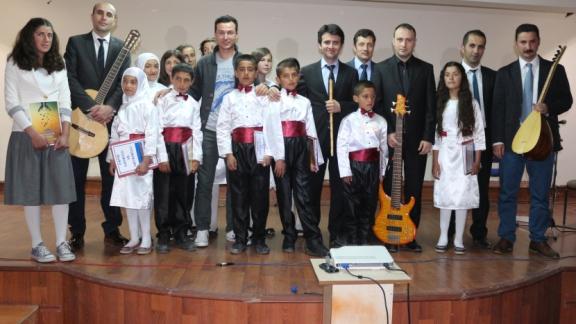 Fatih Ortaokulu Öğrencilerinden Müzik Şöleni