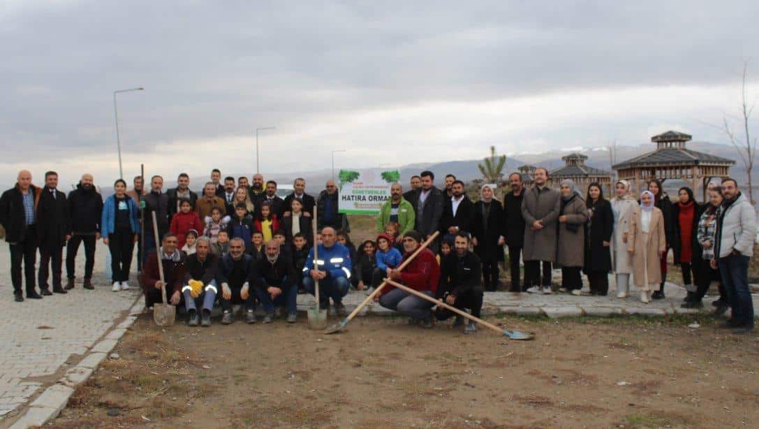 24 Kasım Öğretmenler Günün Anısına Fidan Dikimi Yapıldı